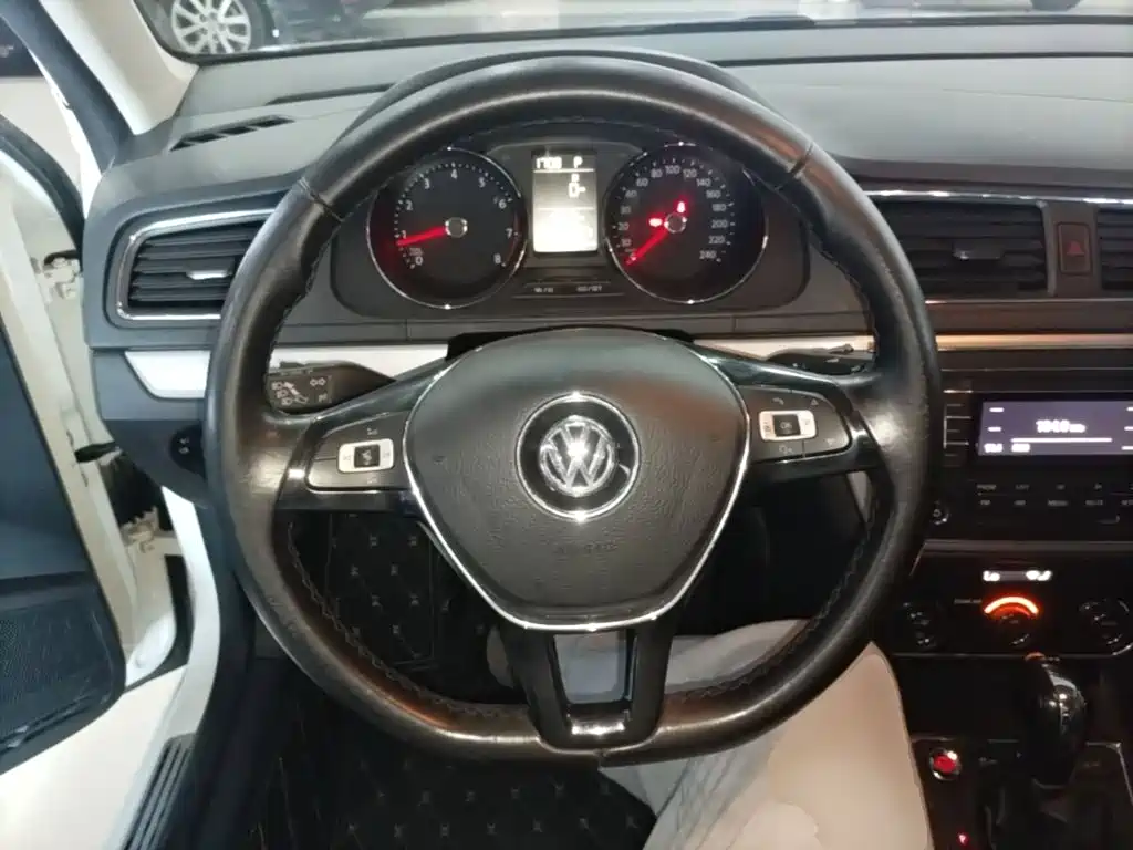Langxing 2017 180TSI DSG Comfort Edition купить на сайте DeffCars