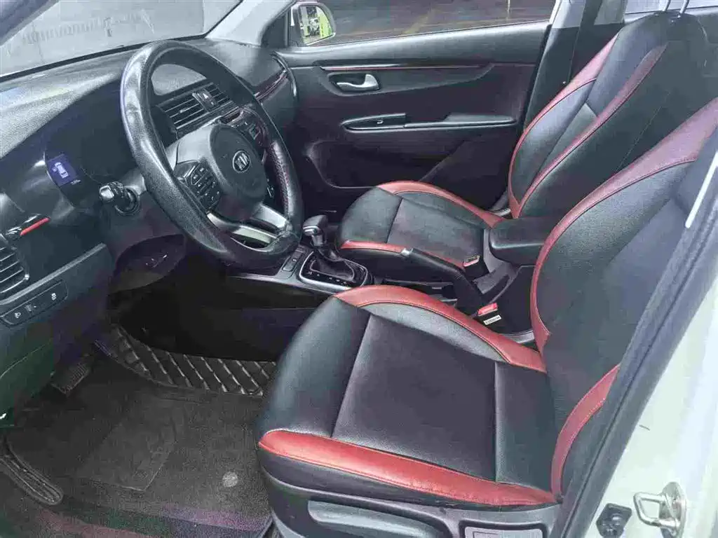 KX CROSS 2019 1.6L automatic smart sunroof version National V купить на сайте DeffCars