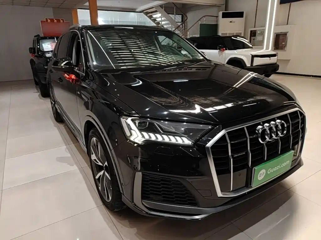 Audi Q7 2022 55 TFSI quattro S line sports купить на сайте DeffCars