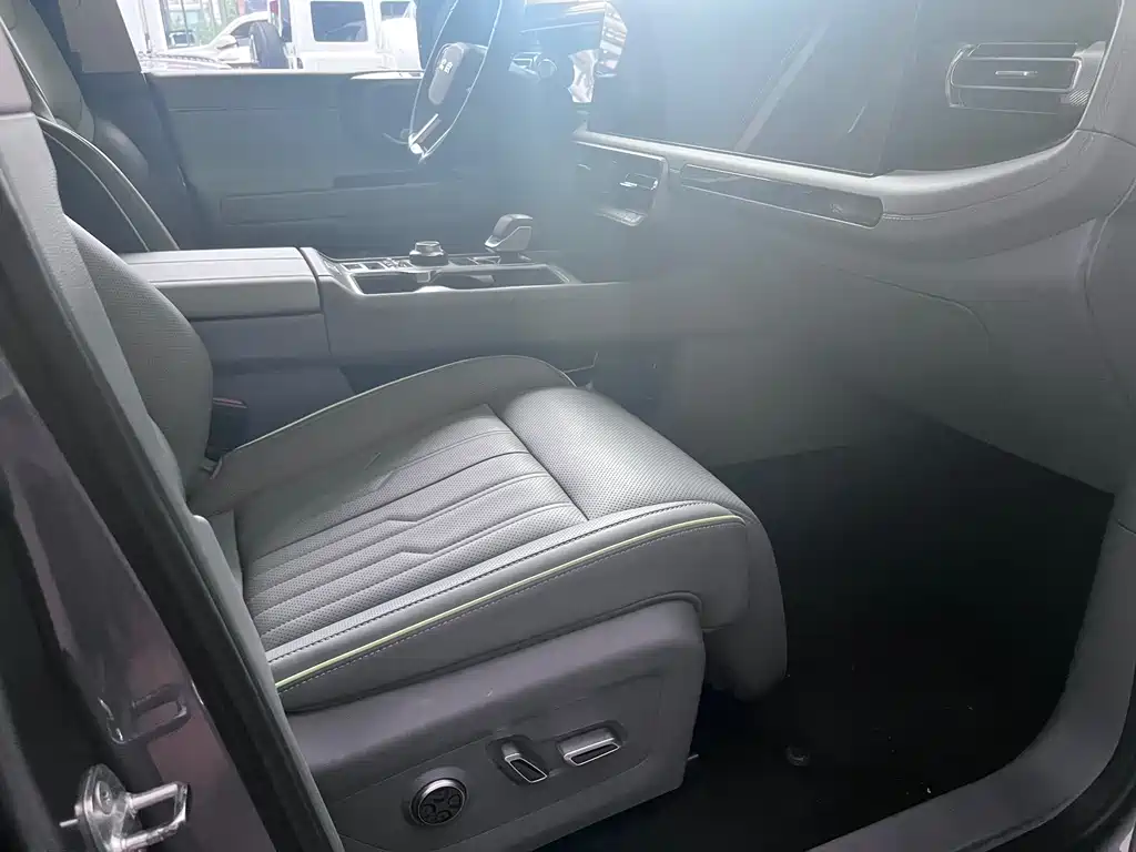Beijing Off-Road BJ40 2024 2.0T New City Hunter Edition Supreme Type купить на сайте DeffCars