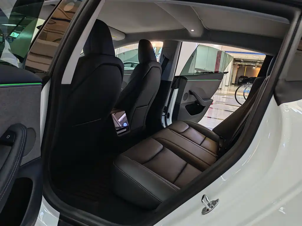 Model 3 2025 rear-wheel drive version купить на сайте DeffCars
