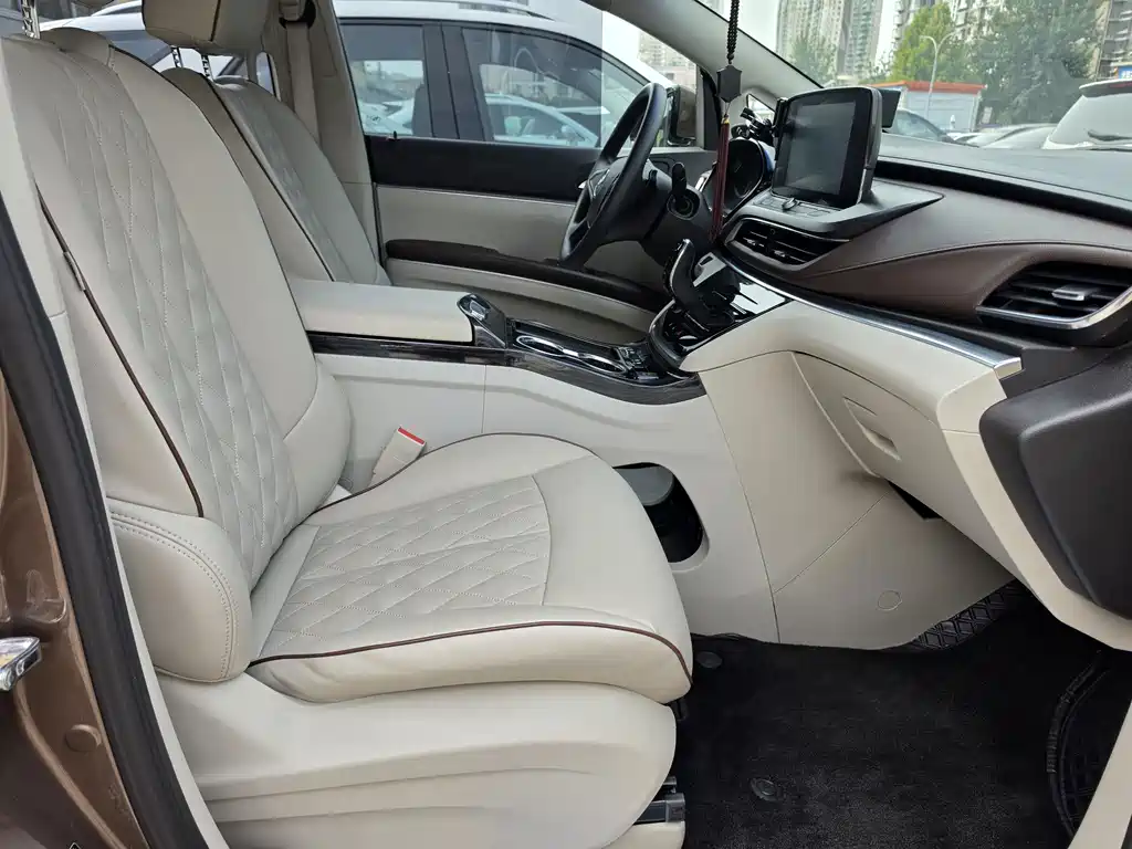 Buick GL8 2022 Land Business Class 652T Comfort купить на сайте DeffCars