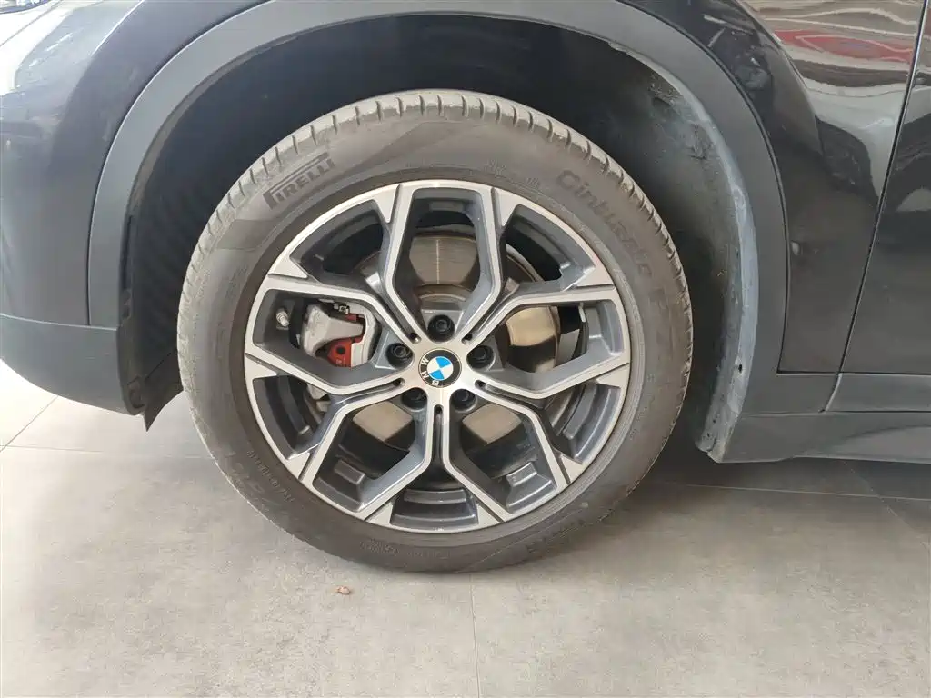 BMW X1 2022 sDrive25Li Leading Model купить на сайте DeffCars