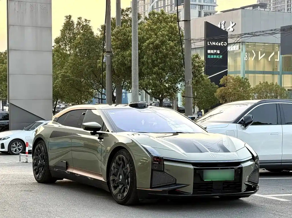 Gaohe HiPhi Z 2023 five-seater version купить на сайте DeffCars