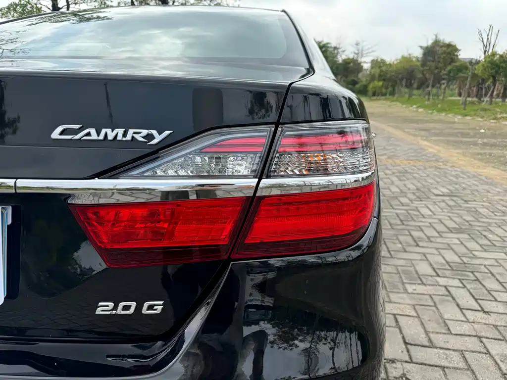Camry 2016 2.0G 10th Anniversary Leading Edition купить на сайте DeffCars
