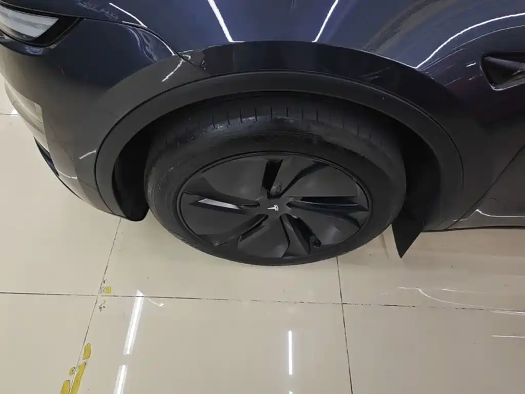 Model Y 2025 rear-wheel drive version купить на сайте DeffCars