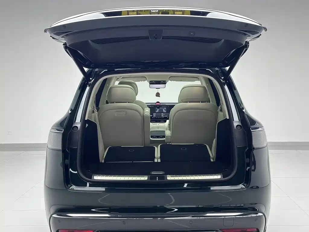 Wenjie M8 2025 extended range Max+ version 53.4kWh 6-seater version купить на сайте DeffCars