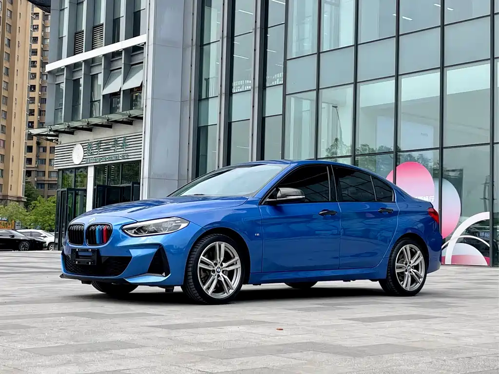 BMW 1 Series 2019 120i Leading M Sports Package купить на сайте DeffCars