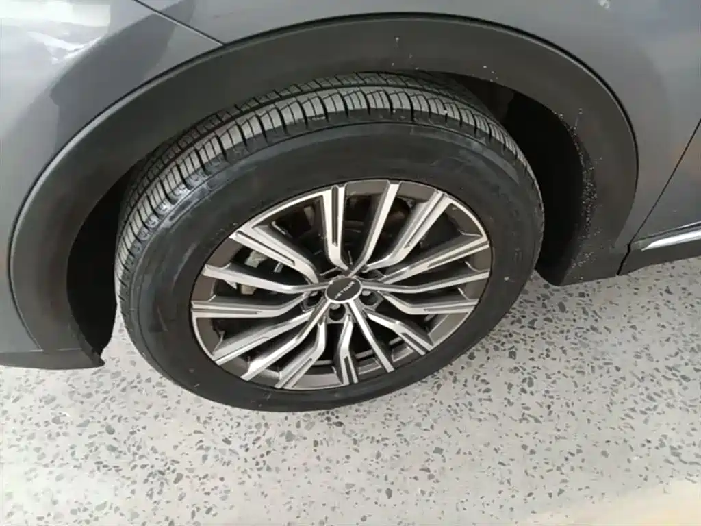 Jietu X70 PLUS 2023 model 1.6T DCT powerhouse 5 seats купить на сайте DeffCars