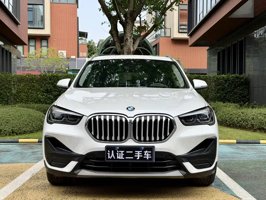 BMW X1 2021 sDrive25Li Leading Model купить на сайте DeffCars