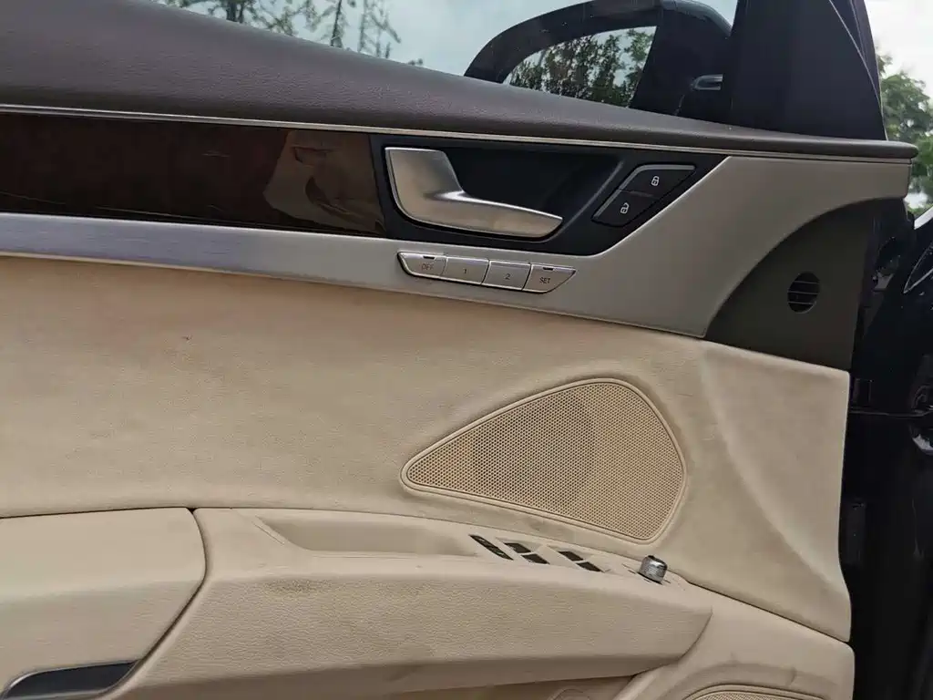Audi A8 2013 A8L 45 TFSI quattro Luxury Edition купить на сайте DeffCars