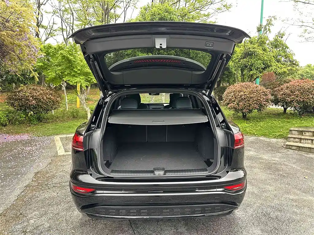 Audi Q6L e-tron 2026 first pilot version купить на сайте DeffCars
