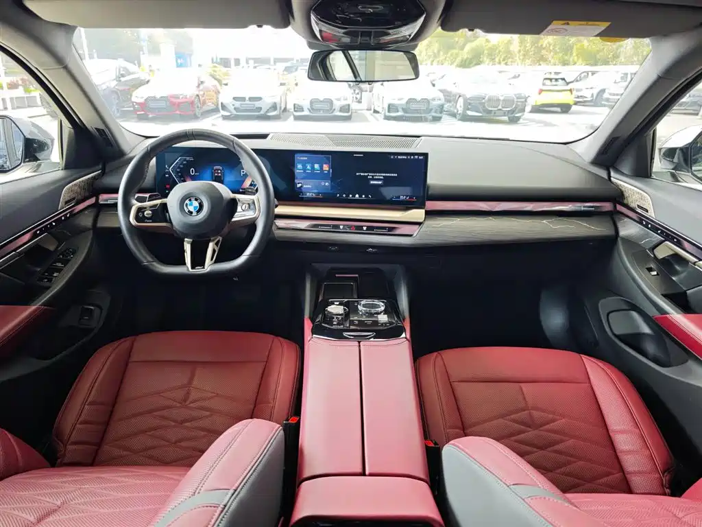 BMW 5 Series 2024 530Li Exclusive M Sports Package купить на сайте DeffCars