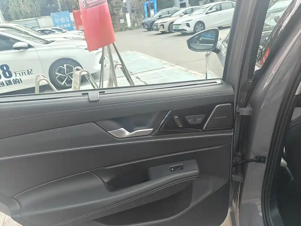 Passat 2025 Pro 380TSI Dragon Edition купить на сайте DeffCars