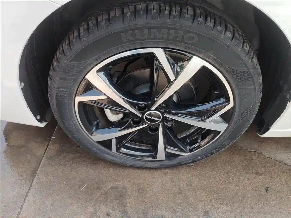 Roewe i5 2023 1.5L CVT Premium Edition купить на сайте DeffCars