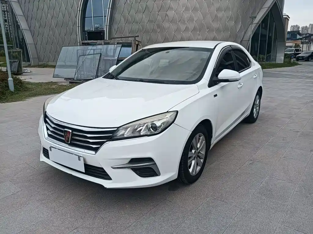 Roewe 360 ​​2018 PLUS 1.5L Automatic Deluxe Edition купить на сайте DeffCars