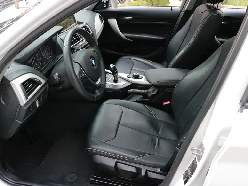 BMW 1 Series 2017 118i Sports купить на сайте DeffCars