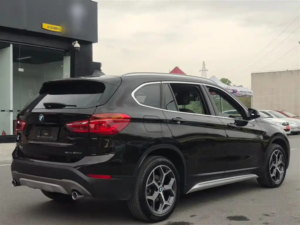 BMW X1 2019 xDrive20Li Exclusive Model купить на сайте DeffCars