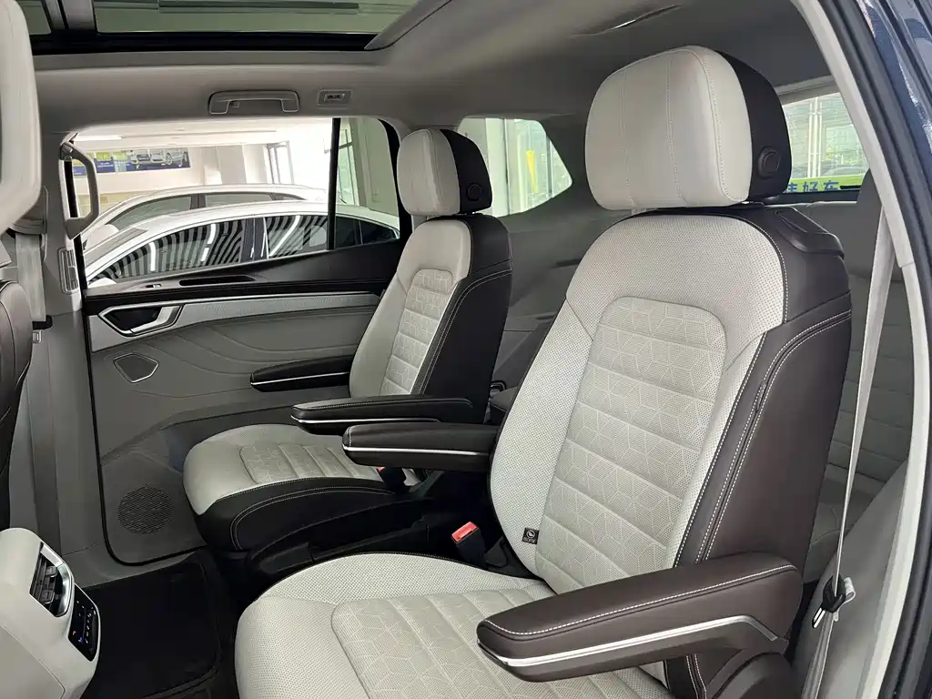 Lanjing 2022 380TSI four-wheel drive luxury Jiajing Edition Pro 6 seats купить на сайте DeffCars