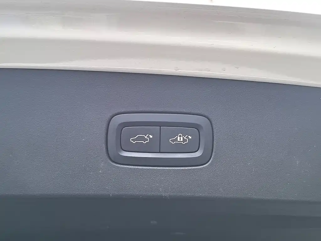 Lynk & Co 06 2020 1.5T Yao Halo купить на сайте DeffCars