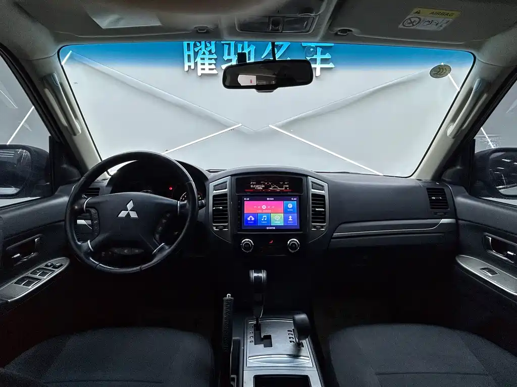 Pajero imported 2019 3.0L automatic luxury version купить на сайте DeffCars