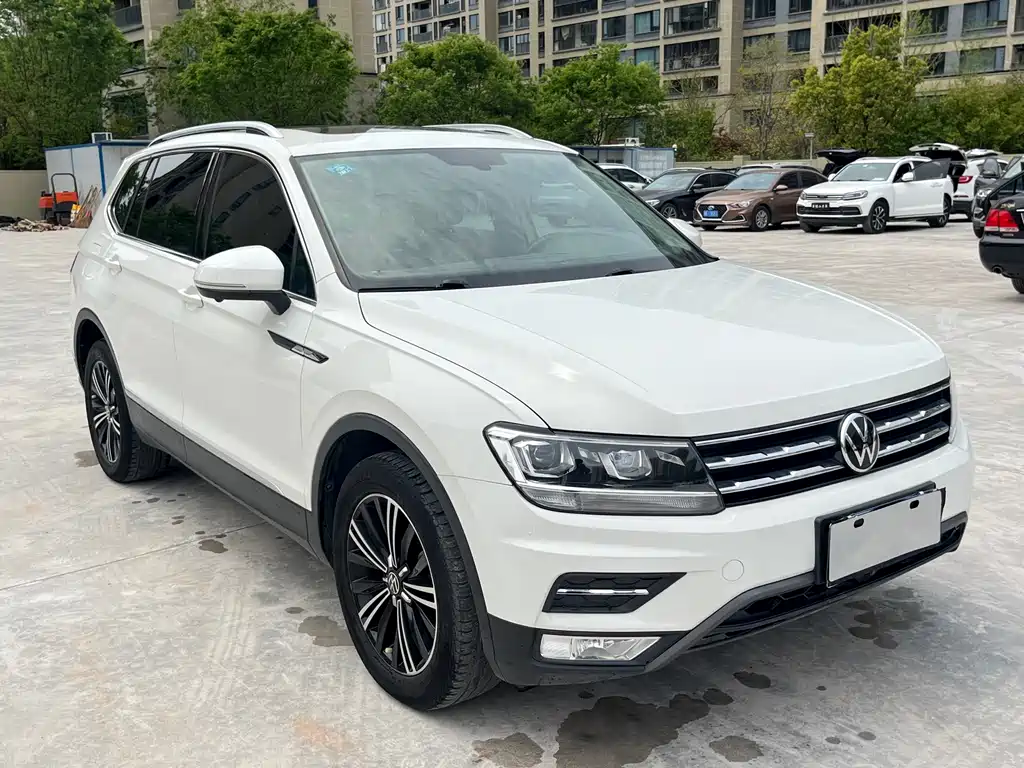 Tiguan L 2021 330TSI automatic two-wheel drive smart version купить на сайте DeffCars