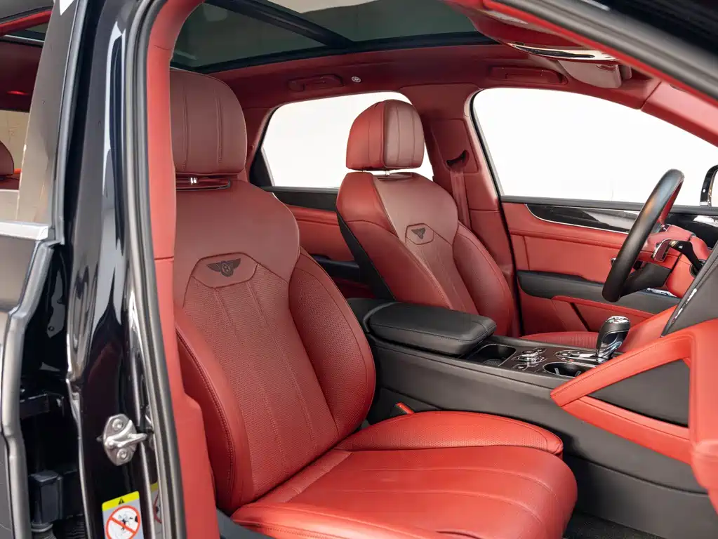 Bentayga 2021 4.0T V8 купить на сайте DeffCars