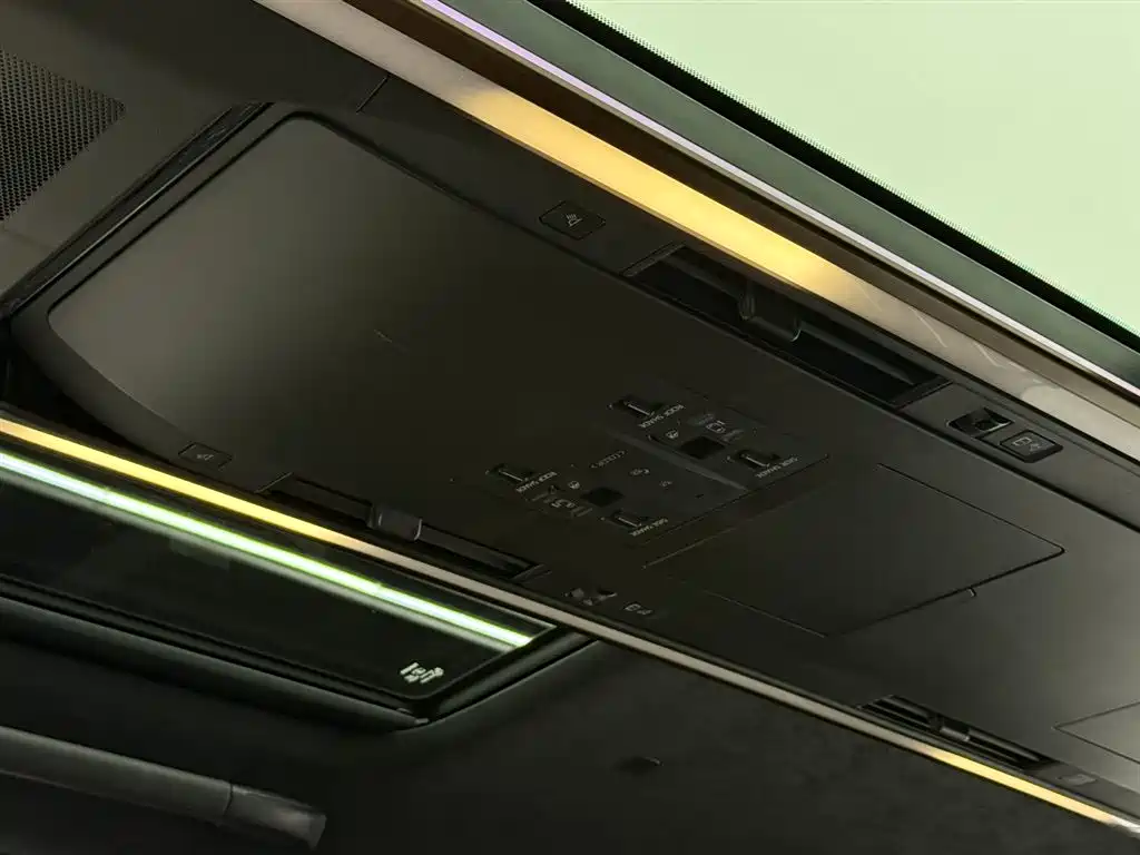 Alfa 2025 Dual Engine 2.5L Premium Gold Edition купить на сайте DeffCars