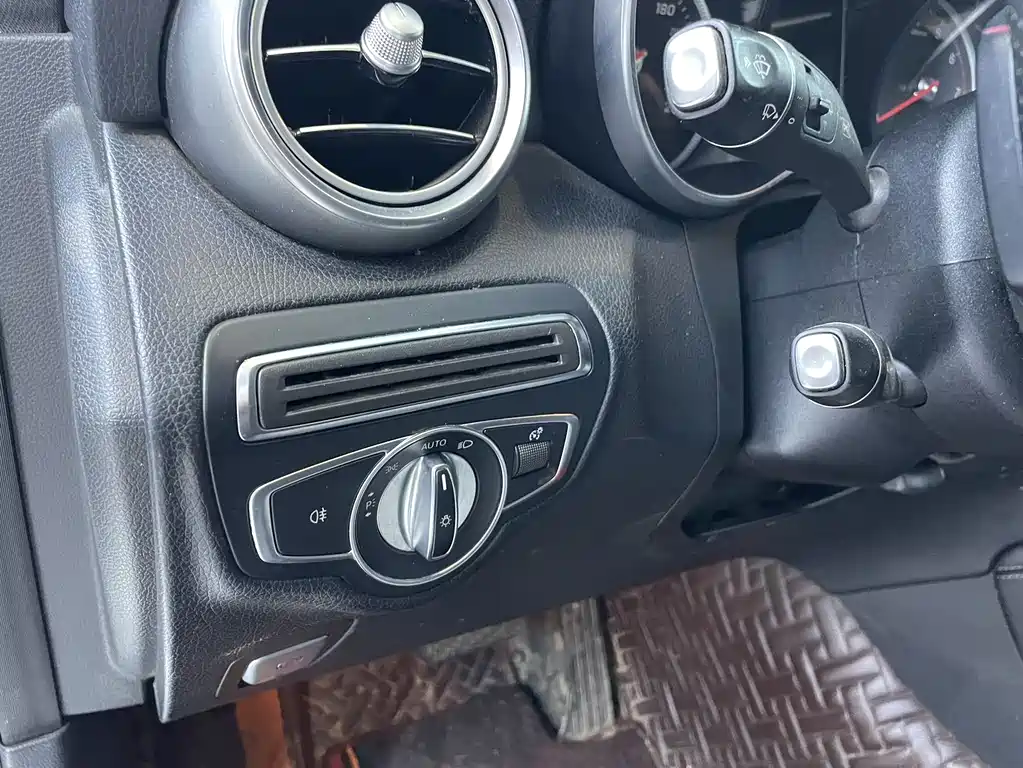 Mercedes-Benz GLC 2017 GLC 200 4MATIC купить на сайте DeffCars