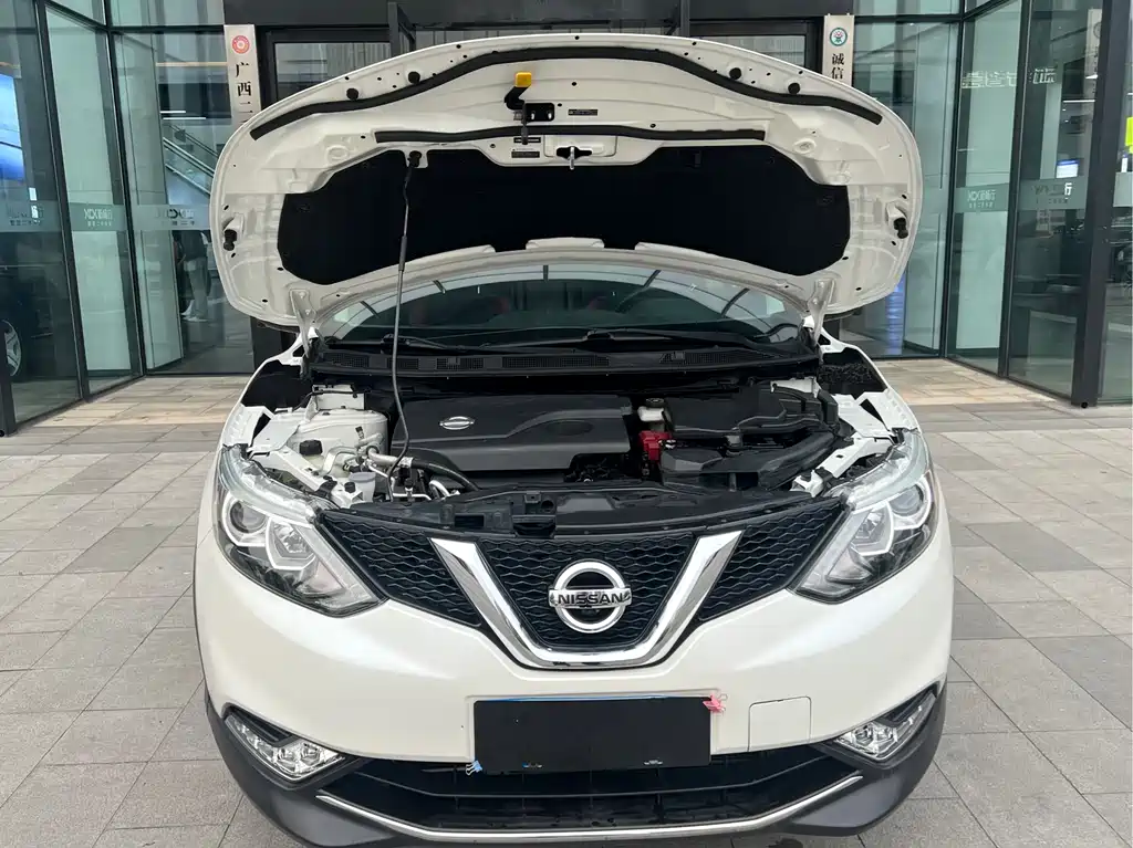 Qashqai 2017 2.0L CVT Deluxe Edition National V купить на сайте DeffCars