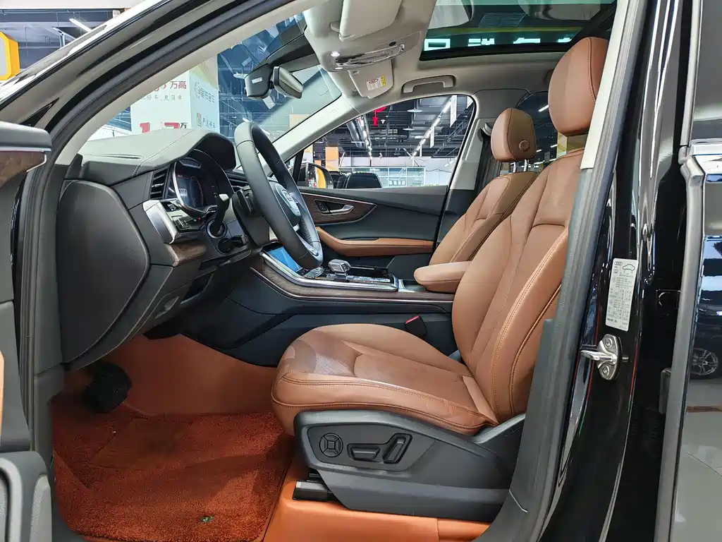 Audi Q7 2023 45 TFSI quattro S line sports купить на сайте DeffCars