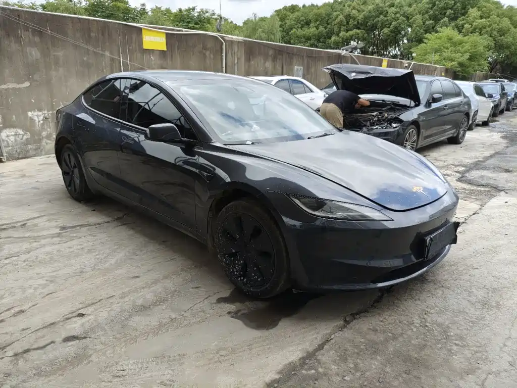 Model 3 2025 rear-wheel drive version купить на сайте DeffCars