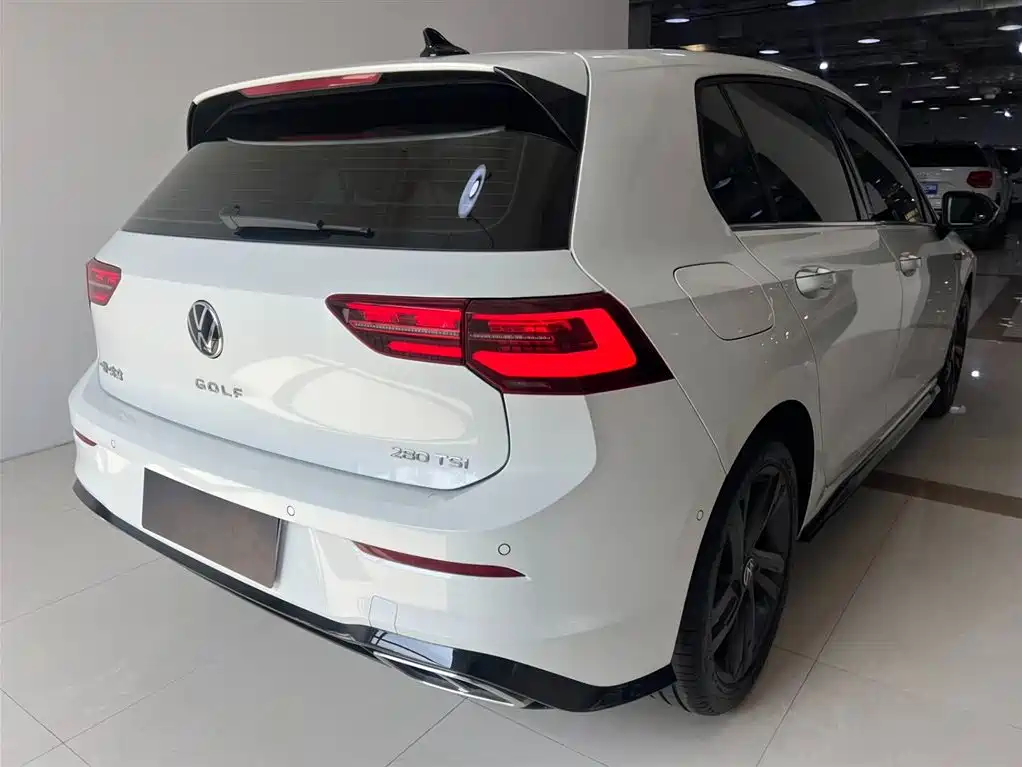 Golf 2023 280TSI DSG R-Line купить на сайте DeffCars