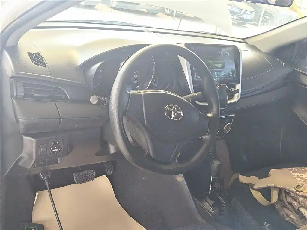 YARiS L 2020 1.5L CVT leading version купить на сайте DeffCars
