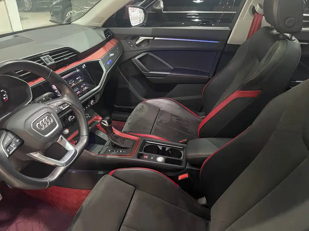 Audi Q3 2020 40 TFSI Fashionable and Dynamic купить на сайте DeffCars