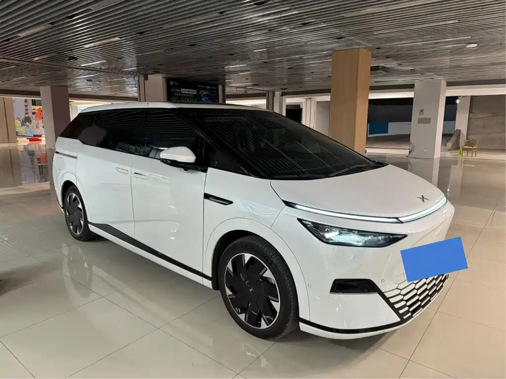 Xpeng X9 2024 model 702 super long battery life Max купить на сайте DeffCars