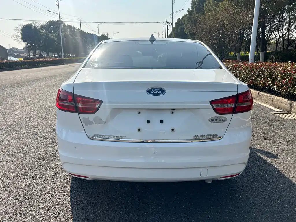 Escort 2017 facelift 1.5L automatic comfort model купить на сайте DeffCars