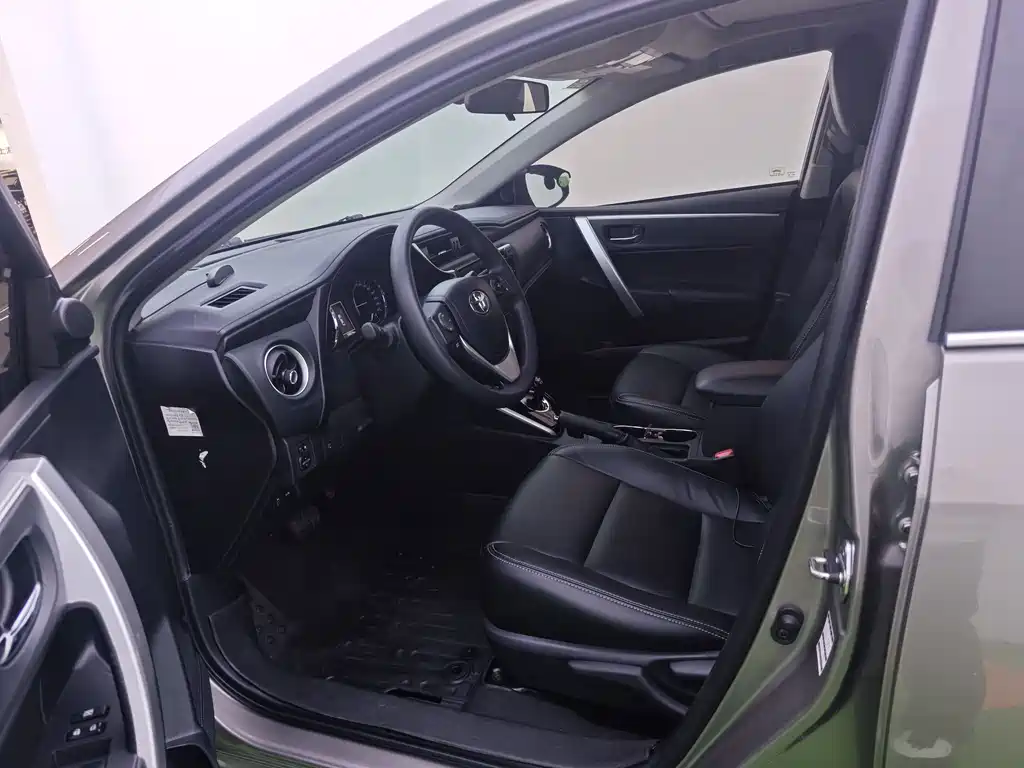 Corolla Dual Engine E+ 2019 1.8L E-CVT Deluxe Edition купить на сайте DeffCars