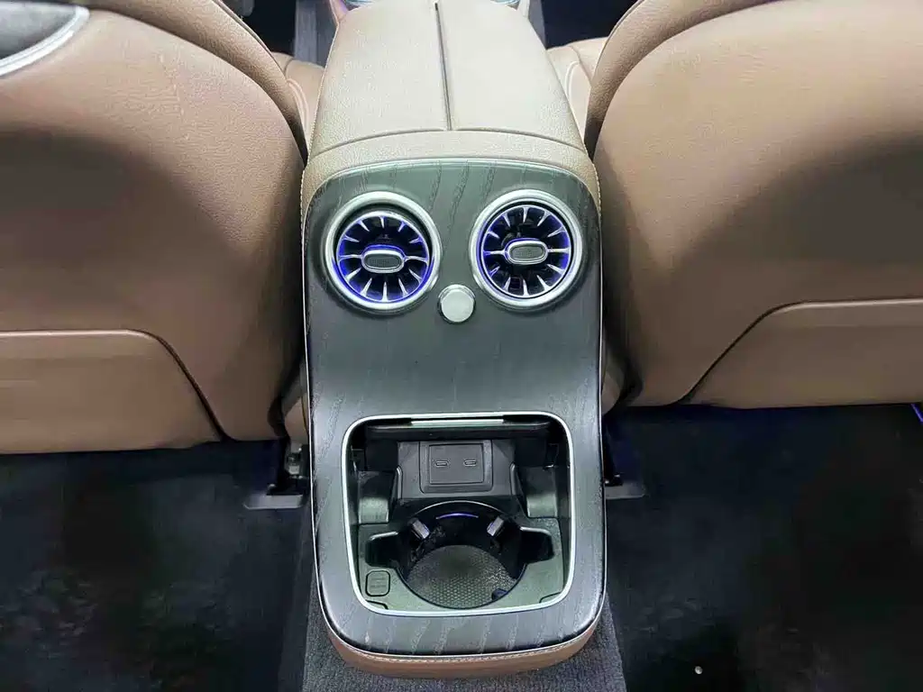 Mercedes E-Class 2023 E300L Sport Luxury Edition купить на сайте DeffCars
