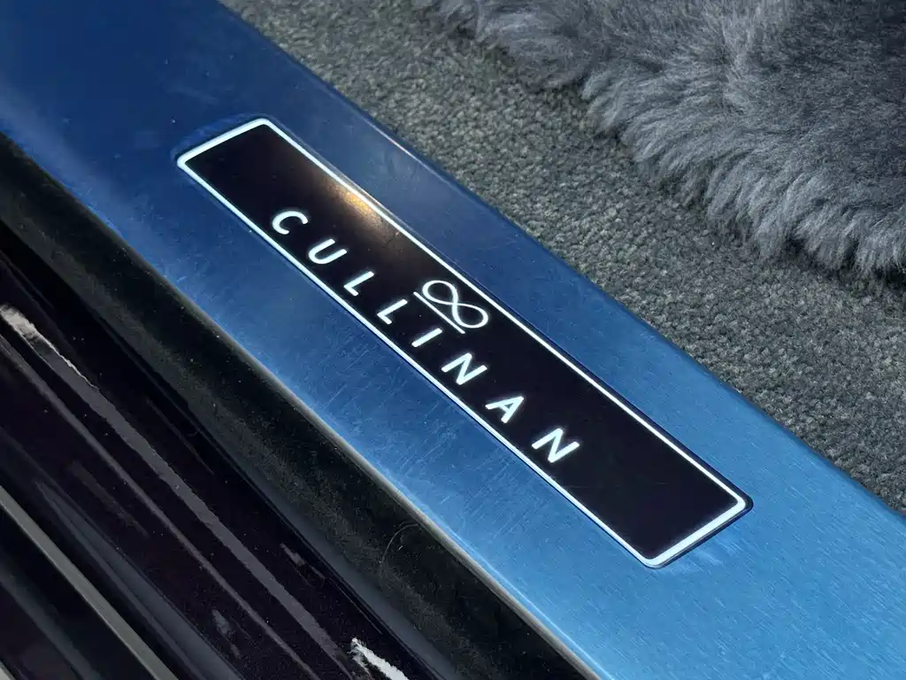 Cullinan 2024 Black Badge купить на сайте DeffCars