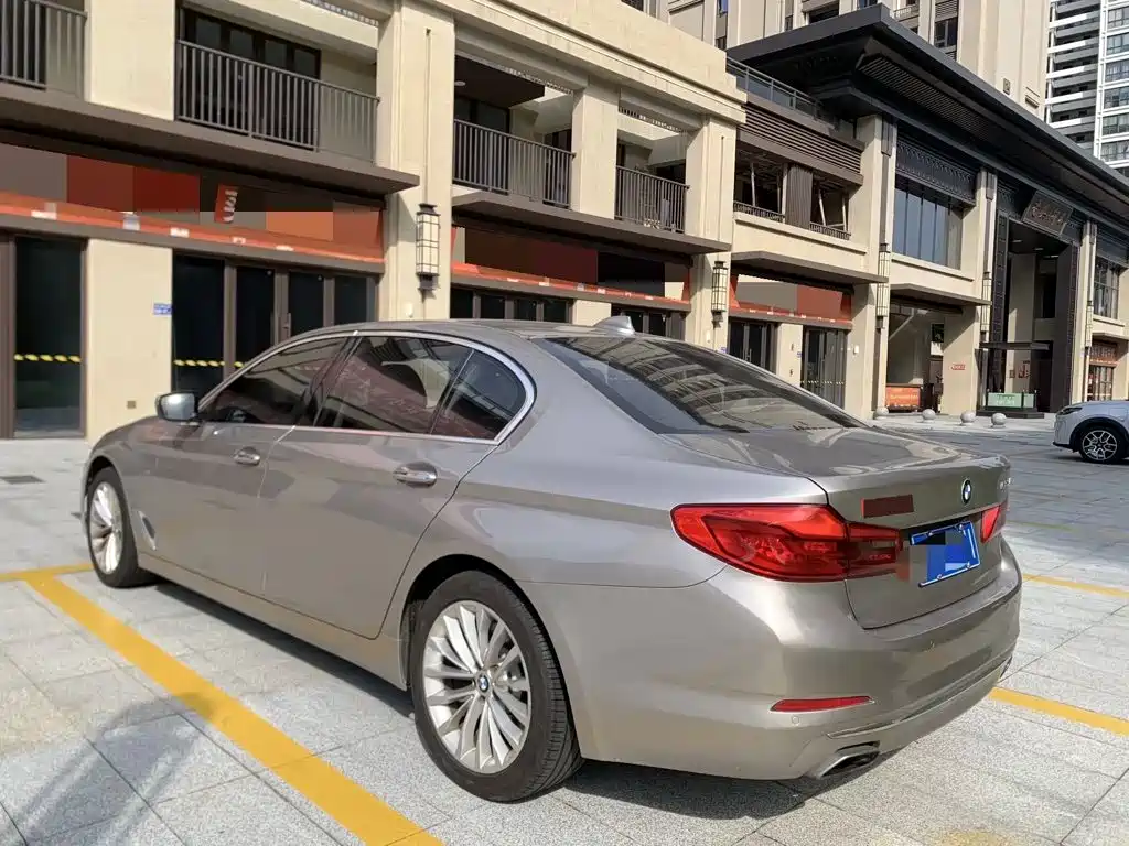 BMW 5 Series 2018 525Li Luxury Package купить на сайте DeffCars
