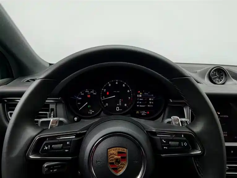 Macan 2024 Macan 2.0T купить на сайте DeffCars
