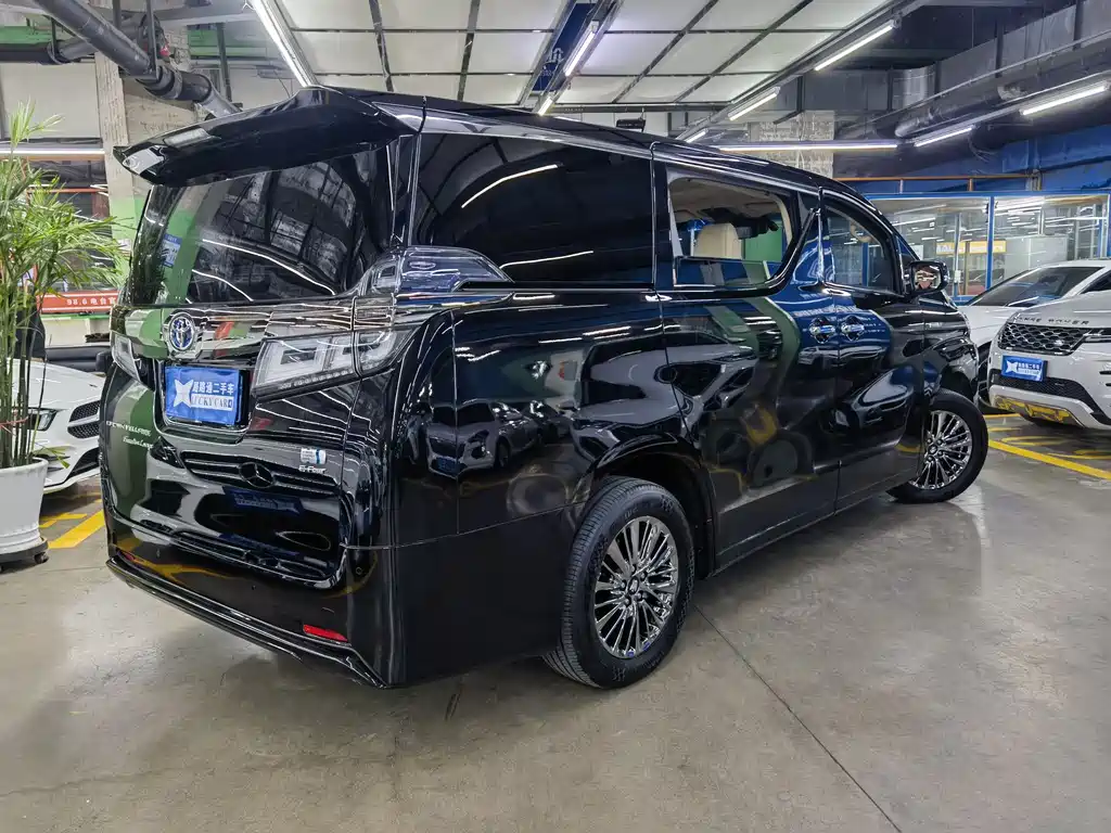 Wilfa 2021 Crown Dual Engine 2.5L HV Extreme Edition купить на сайте DeffCars