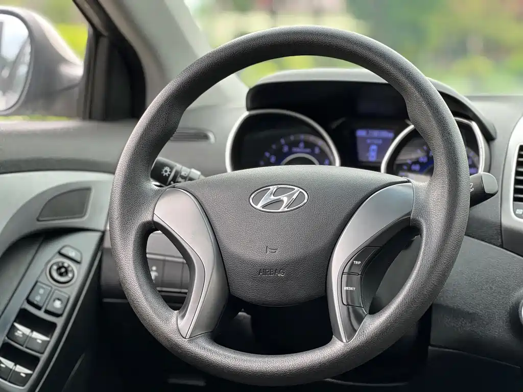 Elantra 2016 1.6L automatic premium model купить на сайте DeffCars