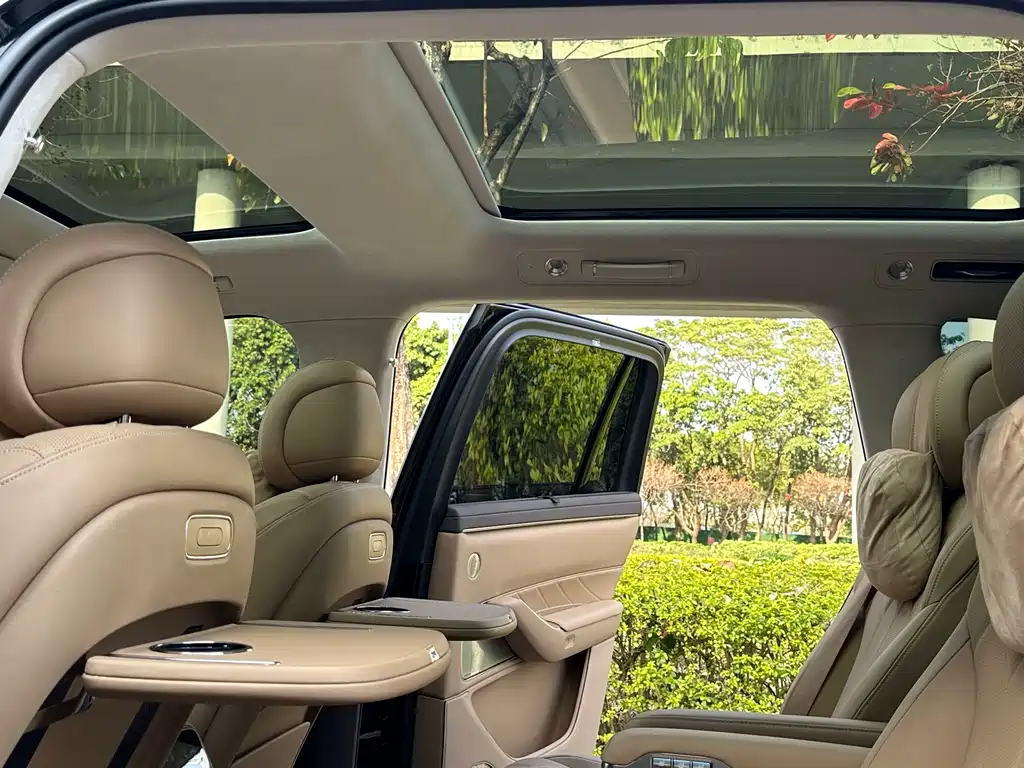 Wenjie M8 2025 extended range Max+ version 53.4kWh 6-seater version купить на сайте DeffCars