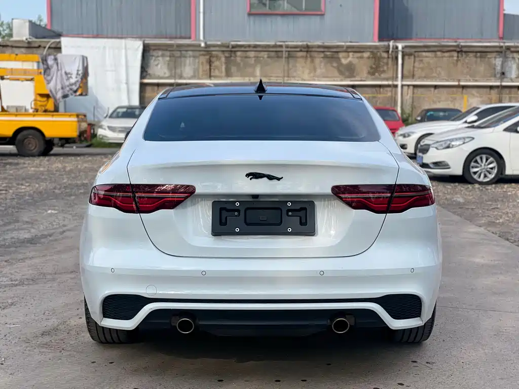 Jaguar XEL 2025 2.0T 250PS R-DYNAMIC 90th Anniversary Collector’s Edition купить на сайте DeffCars