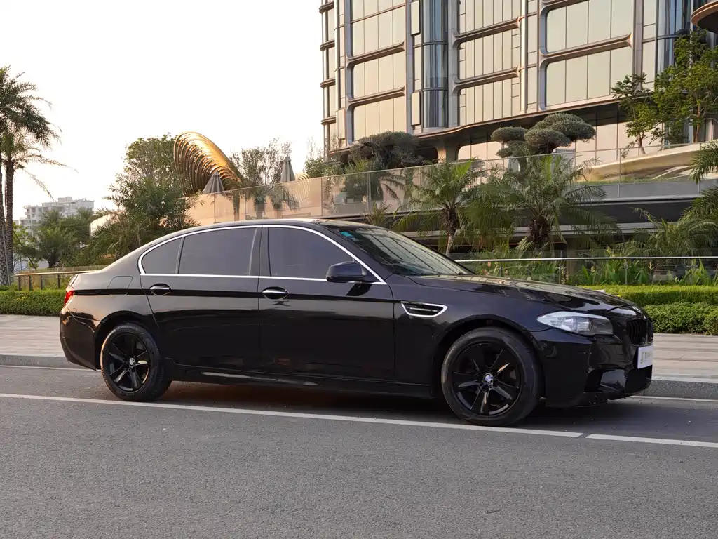 BMW 5 Series 2011 528Li Luxury Model купить на сайте DeffCars