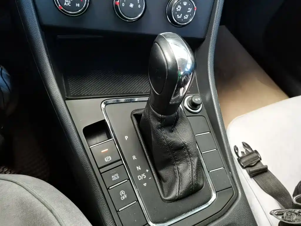 Bora 2021 1.5L Automatic Fashion Smart Connected Edition купить на сайте DeffCars
