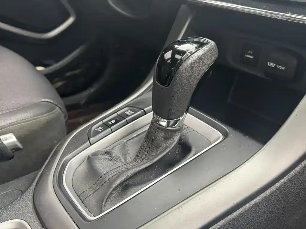 Beijing Hyundai ix35 2019 2.0L automatic two-wheel drive Zhiyong·Enjoy Edition National VI купить на сайте DeffCars