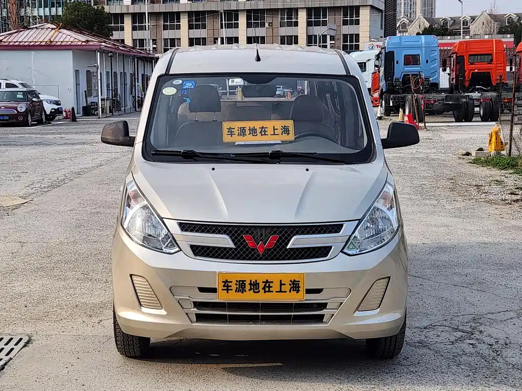 Wuling Rongguang V 2018 1.5L standard model купить на сайте DeffCars